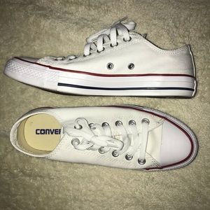 Size 8 women’s All Star Converse